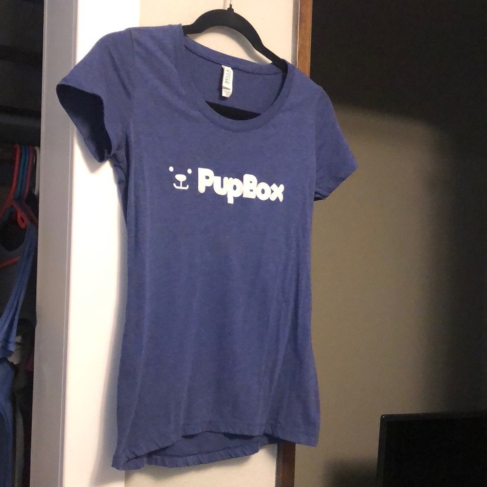 Pup box tee